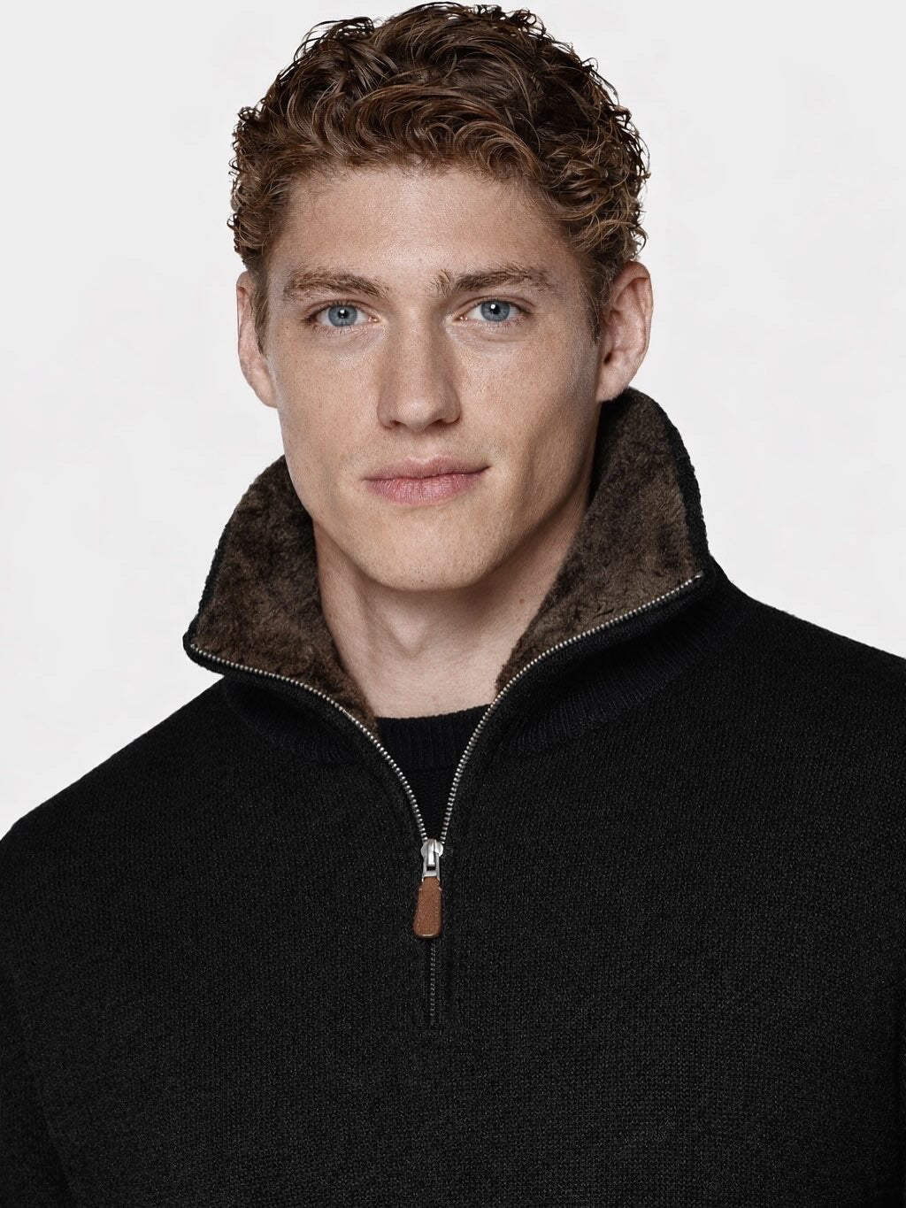 Fur-collar Merino Wool Quarter Zip | Black