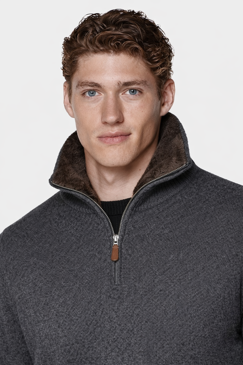 Fur-collar Merino Wool Quarter Zip | Dark grey